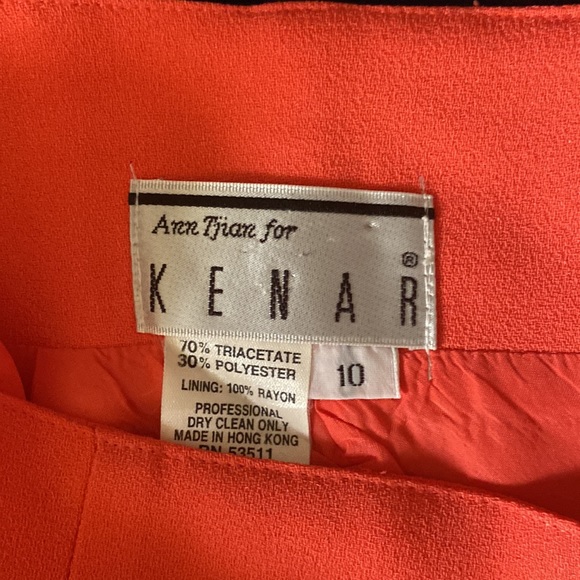 Peach/Salmon colored straight skirt - Picture 3 of 3